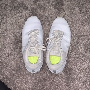 Size 7 Nike Cheer sneakers
